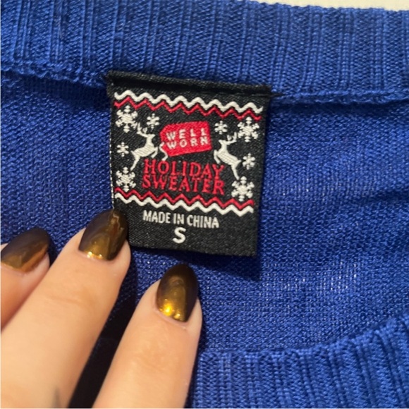 Ugly sweater EUC size small - Picture 2 of 3